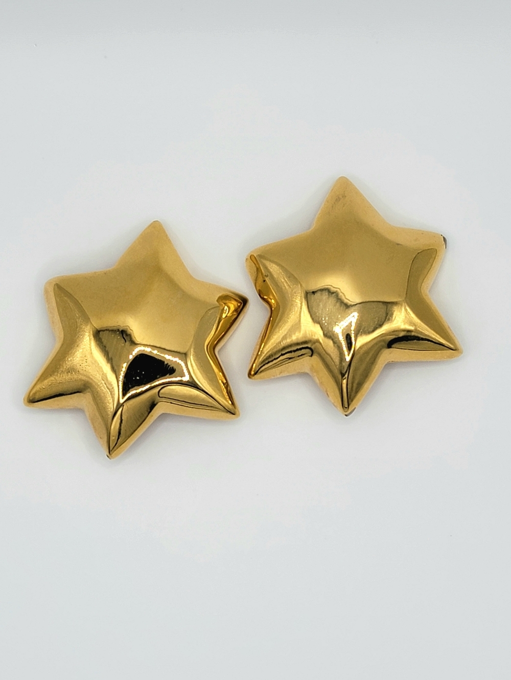 VTG Vargas VG Signed Gold Star Earrings 80s Puffed Statement Clip On USA Made